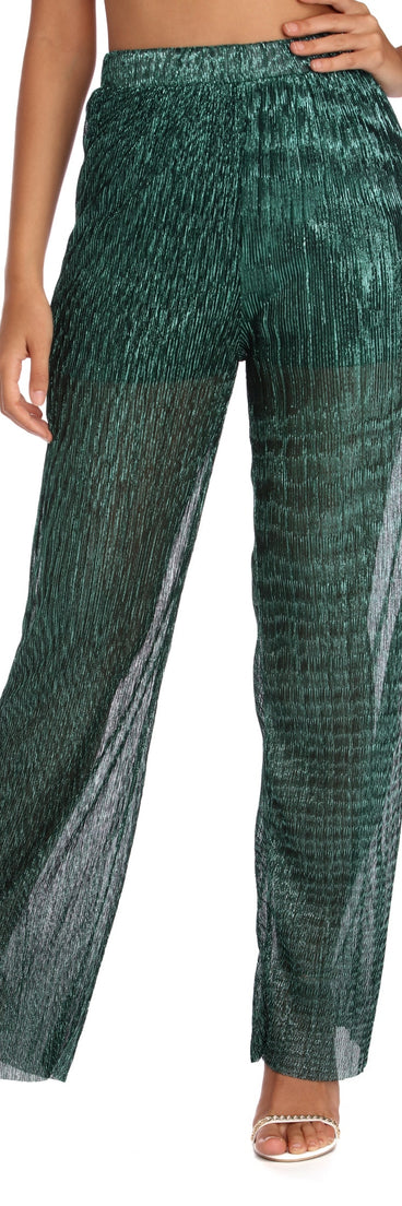 You’ll look stunning in the Keep Them Guessing Pants when paired with its matching separate to create a glam clothing set perfect for parties, date nights, concert outfits, back-to-school attire, or for any summer event!