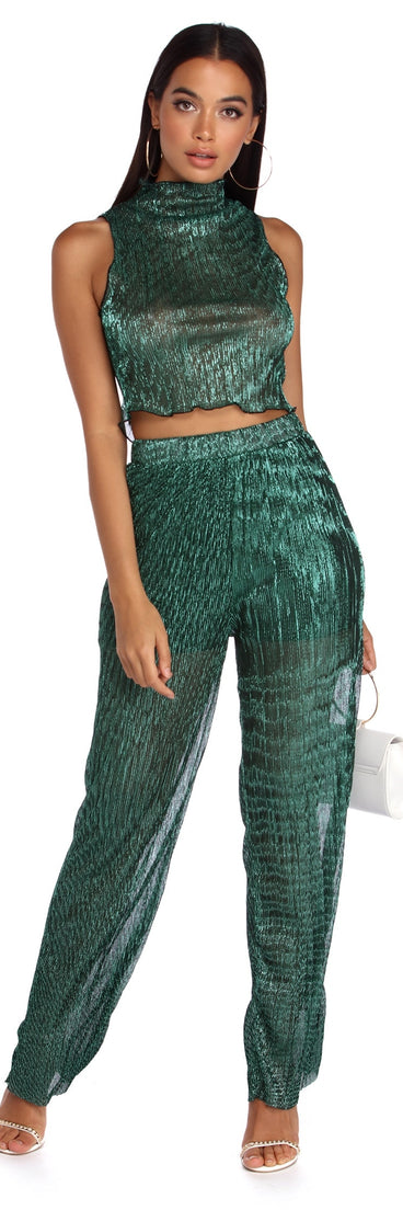 You’ll look stunning in the Keep Them Guessing Pants when paired with its matching separate to create a glam clothing set perfect for parties, date nights, concert outfits, back-to-school attire, or for any summer event!