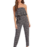 You’ll look stunning in the Pounce Back Paper Bag Pants when paired with its matching separate to create a glam clothing set perfect for parties, date nights, concert outfits, back-to-school attire, or for any summer event!