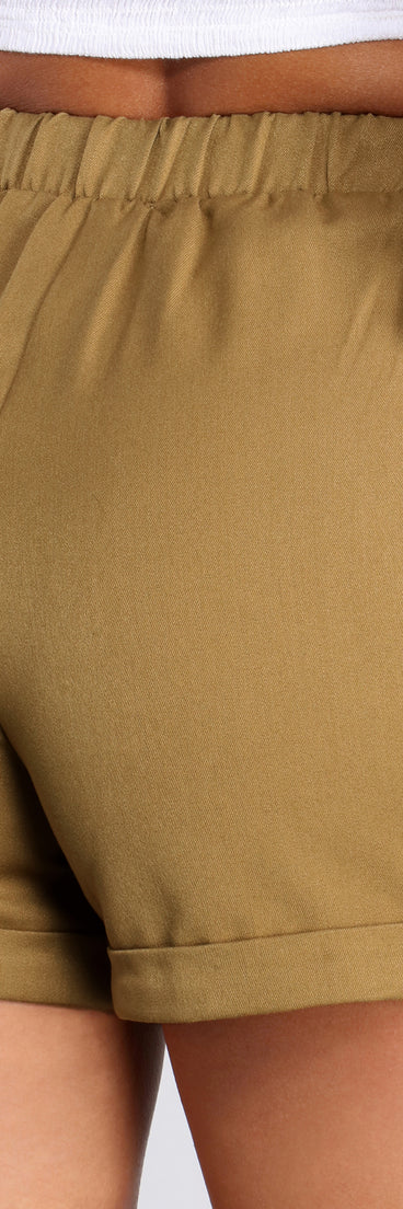 Comin' Up Short Belted Cuffed Dress Shorts provides a stylish start to creating your best summer outfits of the season with on-trend details for 2023!