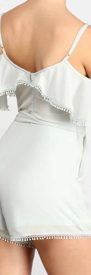 Major Flirt Ruffle Detail Romper provides a stylish start to creating your best summer outfits of the season with on-trend details for 2023!