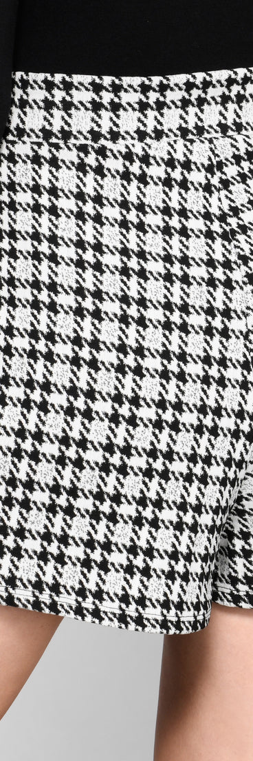 Posh And Fab Houndstooth Skort provides a stylish start to creating your best summer outfits of the season with on-trend details for 2023!