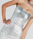The Out Of This World Metallic Strapless Romper is an elevated one-piece that blends sleek sophistication with playful charm, perfect for nailing casual or formal outfits.