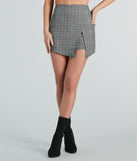 The mini skirt length on the Classic Style Icon Plaid Mini Skort adds a sultry detail to your going-out outfits or everyday looks.