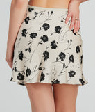 The mini skirt length on the Fashionable Floral Mini Skort adds a sultry detail to your going-out outfits or everyday looks.