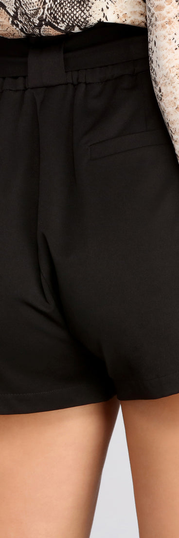 Poised Paperbag High Waist Woven Shorts provides a stylish start to creating your best summer outfits of the season with on-trend details for 2023!