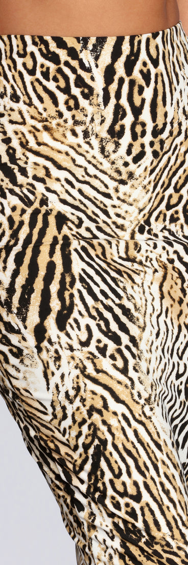 You’ll look stunning in the Feeling Wild Skirt when paired with its matching separate to create a glam clothing set perfect for parties, date nights, concert outfits, back-to-school attire, or for any summer event!