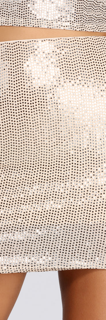 You’ll look stunning in the Stunner In Sequins Mini Skirt when paired with its matching separate to create a glam clothing set perfect for parties, date nights, concert outfits, back-to-school attire, or for any summer event!