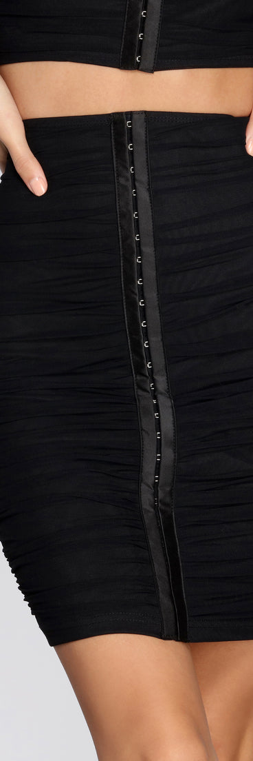 You’ll look stunning in the Sultry Stunner Midi Skirt when paired with its matching separate to create a glam clothing set perfect for parties, date nights, concert outfits, back-to-school attire, or for any summer event!