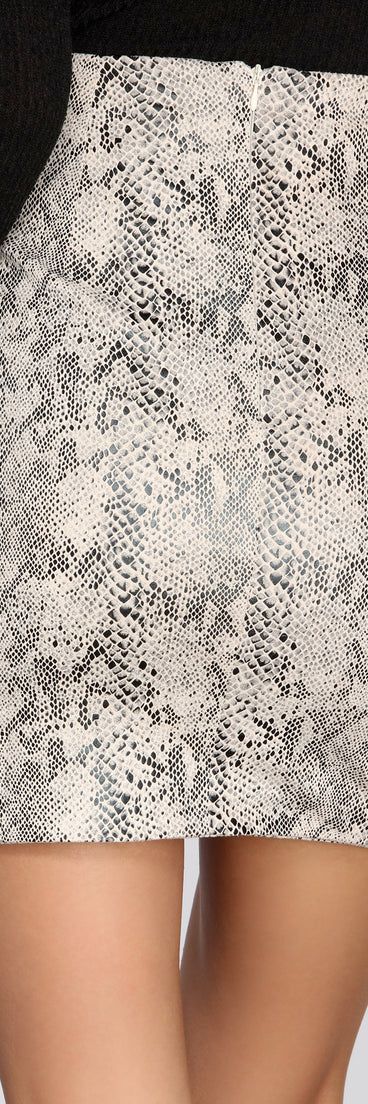 Rattle Them Snake Print Mini Skirt provides a stylish start to creating your best summer outfits of the season with on-trend details for 2023!