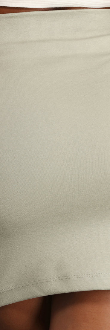 So Posh Ponte Knit Mini Skirt provides a stylish start to creating your best summer outfits of the season with on-trend details for 2023!