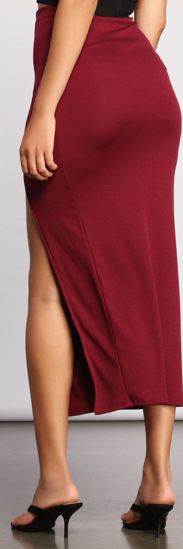 Ribbed High Slit Maxi Skirt provides a stylish start to creating your best summer outfits of the season with on-trend details for 2023!