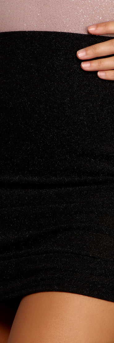 High Waist Glitter Knit Ruched Mini Skirt provides a stylish start to creating your best summer outfits of the season with on-trend details for 2023!