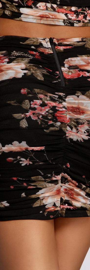 Floral Frenzy High Waist Mini Skirt provides a stylish start to creating your best summer outfits of the season with on-trend details for 2023!