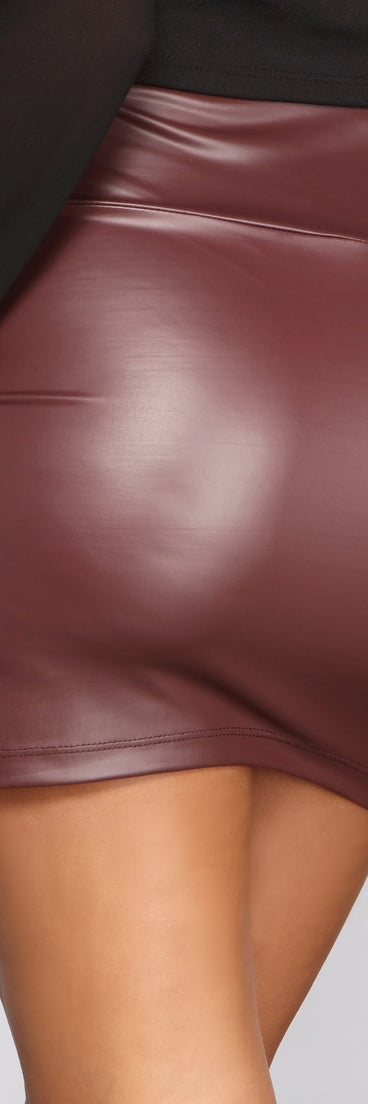 Get With It Faux Leather Skirt provides a stylish start to creating your best summer outfits of the season with on-trend details for 2023!