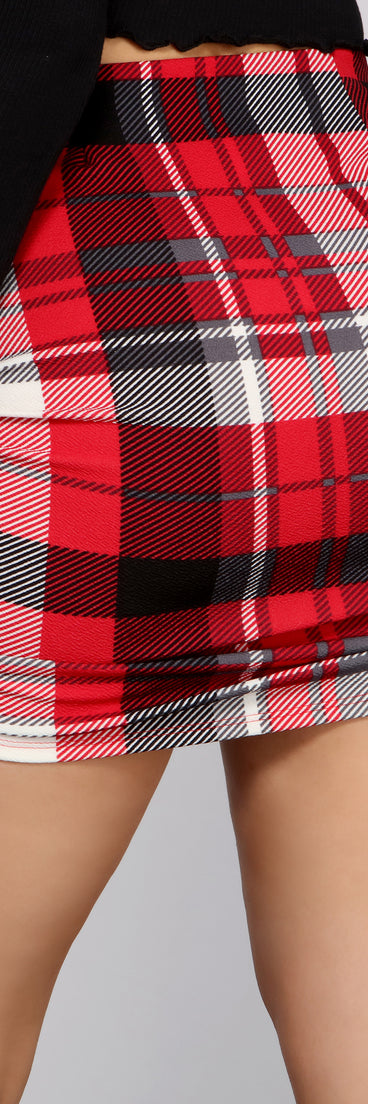 Stylish Babe Plaid Mini Skirt provides a stylish start to creating your best summer outfits of the season with on-trend details for 2023!