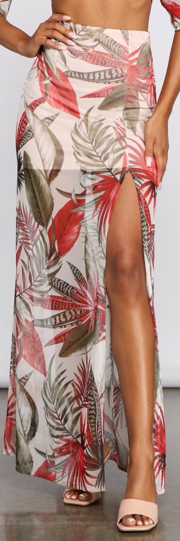 Tropic Dreams Mesh Maxi Skirt provides a stylish start to creating your best summer outfits of the season with on-trend details for 2023!