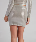 Major Shine Sequin Mini Skirt provides a stylish start to creating your best summer outfits of the season with on-trend details for 2023!