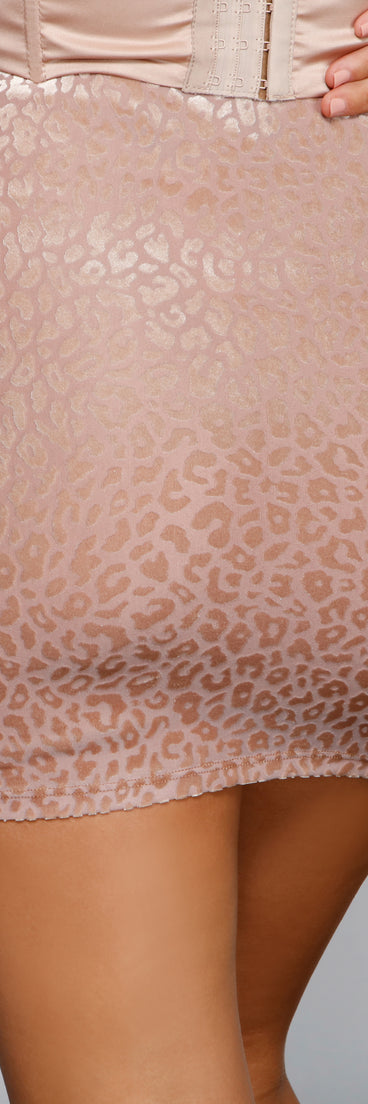 Leopard Velvet Burnout Mini Skirt provides a stylish start to creating your best summer outfits of the season with on-trend details for 2023!