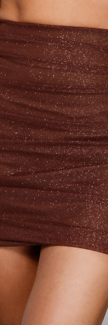 Go For The Glow Glitter Mini Skirt provides a stylish start to creating your best summer outfits of the season with on-trend details for 2023!