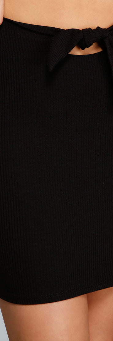 Effortlessly Chic Mini Skirt for 2023 festival outfits, festival dress, outfits for raves, concert outfits, and/or club outfits