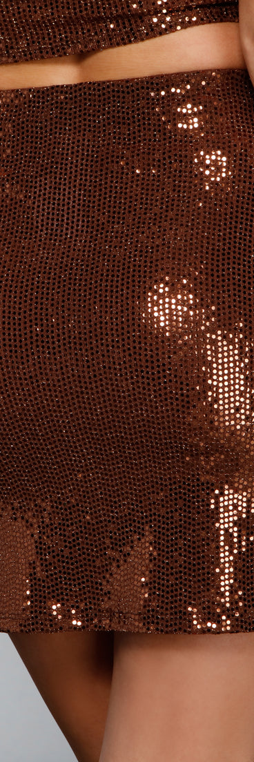 Major Glamour Sequin Mini Skirt provides a stylish start to creating your best summer outfits of the season with on-trend details for 2023!