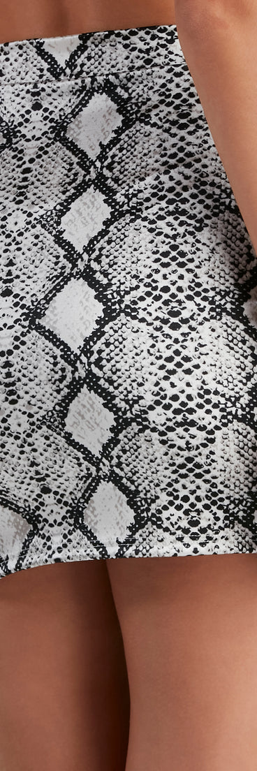 Chic Rendezvous Satin Mini Skirt provides a stylish start to creating your best summer outfits of the season with on-trend details for 2023!