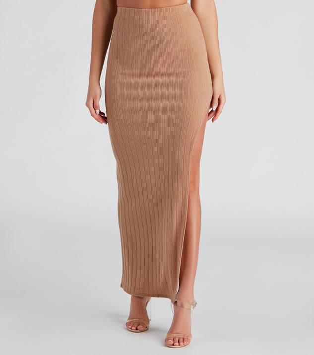 Knit Alone Slit Maxi Skirt provides a stylish start to creating your best summer outfits of the season with on-trend details for 2023!