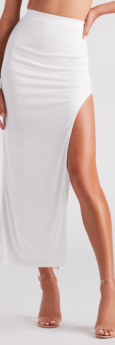 On My Mind Side Slit Maxi Skirt provides a stylish start to creating your best summer outfits of the season with on-trend details for 2023!