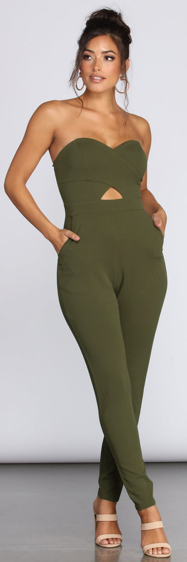 Be Mine Sweetheart Tapered Jumpsuit is the perfect Homecoming look pick with on-trend details to make the 2023 HOCO dance your most memorable event yet!