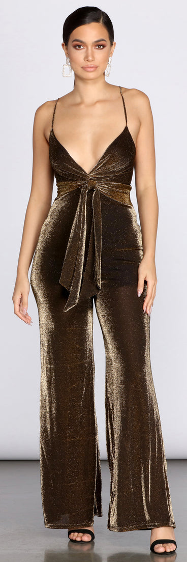 Golden Hour Jumpsuit will help you dress the part in stylish holiday party attire, an outfit for a New Year’s Eve party, & dressy or cocktail attire for any event.