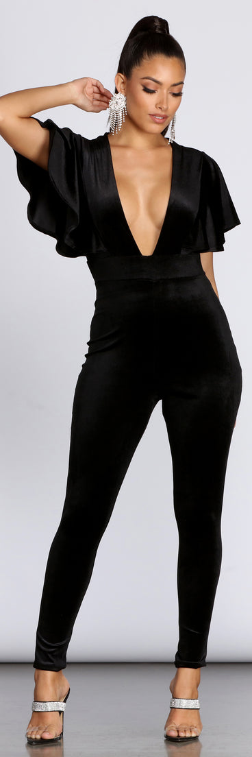 Make My Heart Flutter Velvet Jumpsuit will help you dress the part in stylish holiday party attire, an outfit for a New Year’s Eve party, & dressy or cocktail attire for any event.