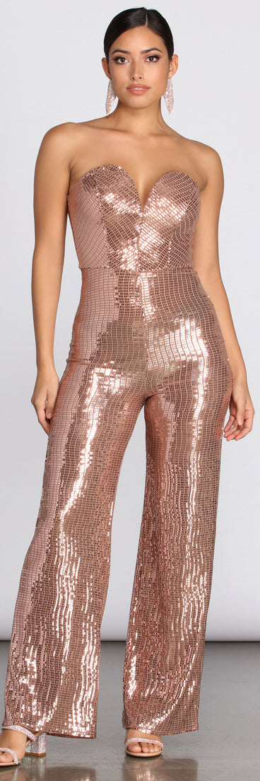 Sweetheart In A Sequin Jumpsuit will help you dress the part in stylish holiday party attire, an outfit for a New Year’s Eve party, & dressy or cocktail attire for any event.