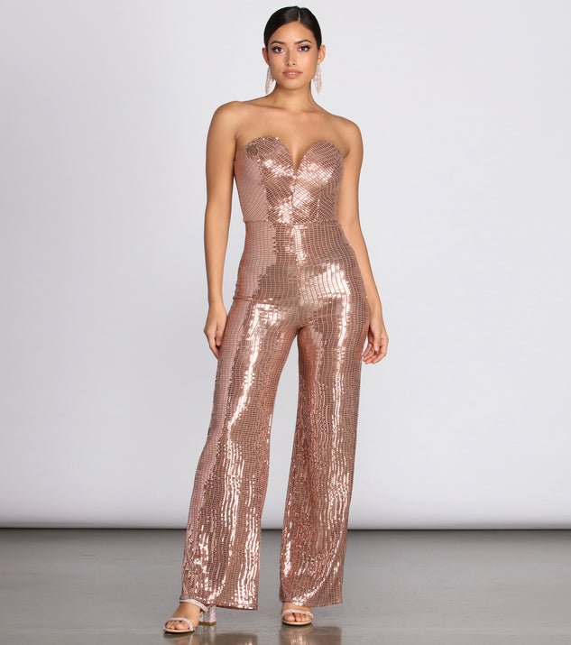 Sweetheart In A Sequin Jumpsuit will help you dress the part in stylish holiday party attire, an outfit for a New Year’s Eve party, & dressy or cocktail attire for any event.