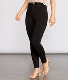 Super High Rise Skinny Ponte Pants provides a stylish start to creating your best summer outfits of the season with on-trend details for 2023!