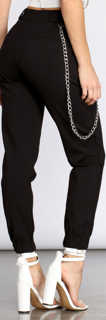 Edgy Chic Ponte Knit Joggers provides a stylish start to creating your best summer outfits of the season with on-trend details for 2023!