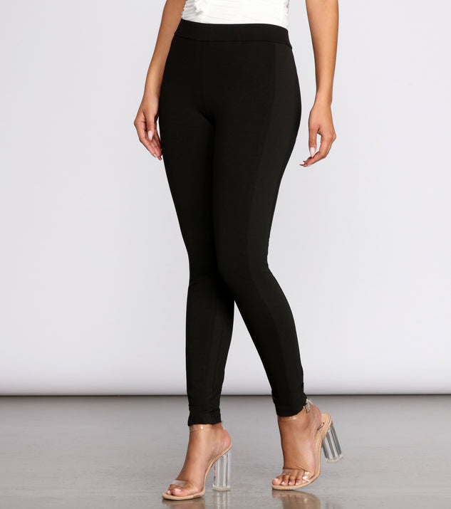 Classic Stretch Legging Pants provides a stylish start to creating your best summer outfits of the season with on-trend details for 2023!
