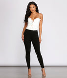 Classic Stretch Legging Pants provides a stylish start to creating your best summer outfits of the season with on-trend details for 2023!