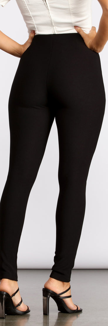 Making My Ponte Leggings provides a stylish start to creating your best summer outfits of the season with on-trend details for 2023!