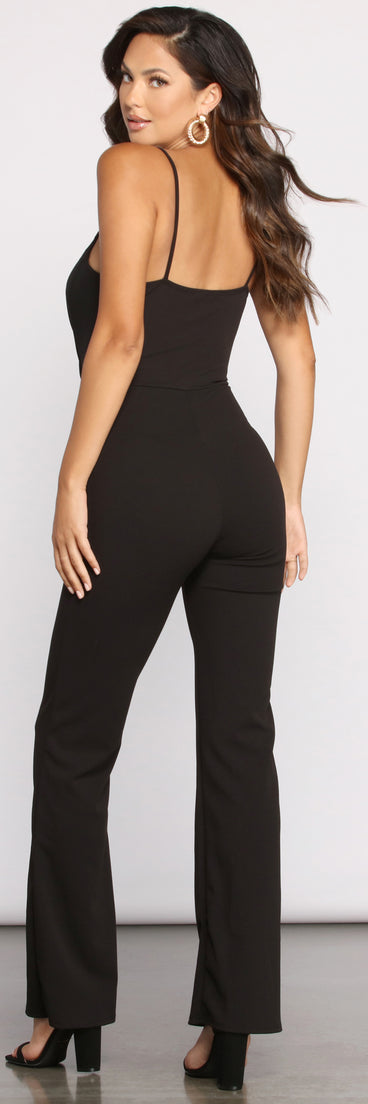 Instant Classic Plunging Surplice Jumpsuit provides a stylish start to creating your best summer outfits of the season with on-trend details for 2023!