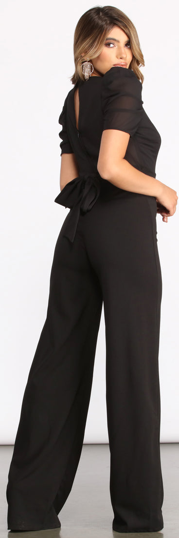 Plunging V Neck Puff Sleeve Jumpsuit is the perfect Homecoming look pick with on-trend details to make the 2023 HOCO dance your most memorable event yet!