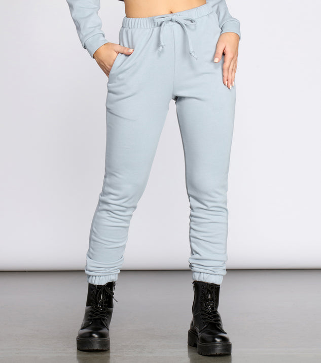 Sunday Funday Lounge Joggers provides a stylish start to creating your best summer outfits of the season with on-trend details for 2023!