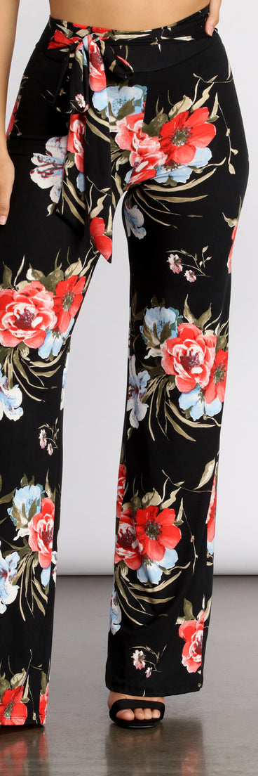 Just Enough Floral High Waist Pants provides a stylish start to creating your best summer outfits of the season with on-trend details for 2023!