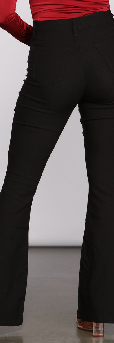 High Rise Ponte Knit Flare Pants provides a stylish start to creating your best summer outfits of the season with on-trend details for 2023!