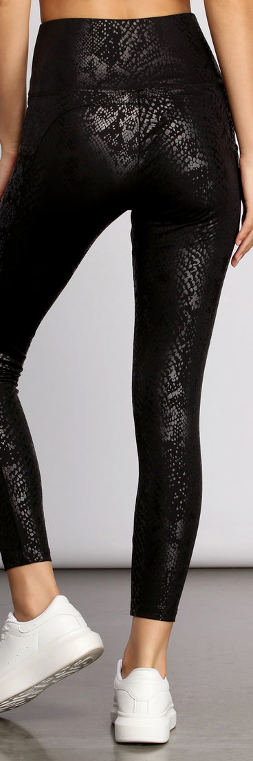 High Waist Wild Thing Leggings provides a stylish start to creating your best summer outfits of the season with on-trend details for 2023!