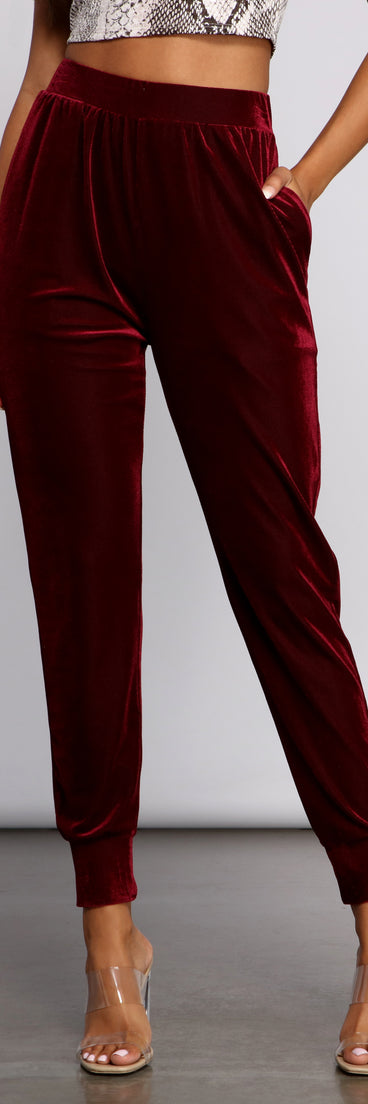 High Waist Luxe Velvet Pants provides a stylish start to creating your best summer outfits of the season with on-trend details for 2023!