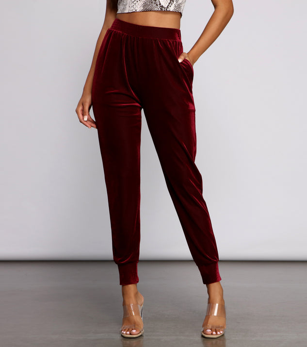High Waist Luxe Velvet Pants provides a stylish start to creating your best summer outfits of the season with on-trend details for 2023!