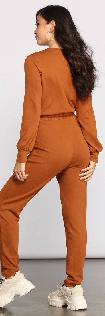 Casually Chic Surplice Jumpsuit provides a stylish start to creating your best summer outfits of the season with on-trend details for 2023!