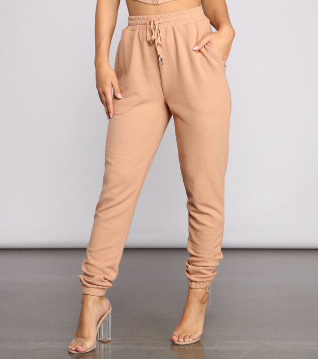 Casually Slay Ribbed Knit Joggers provides a stylish start to creating your best summer outfits of the season with on-trend details for 2023!