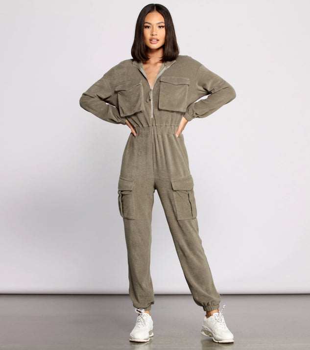 Zipped and Trendy Cargo Jumpsuit provides a stylish start to creating your best summer outfits of the season with on-trend details for 2023!